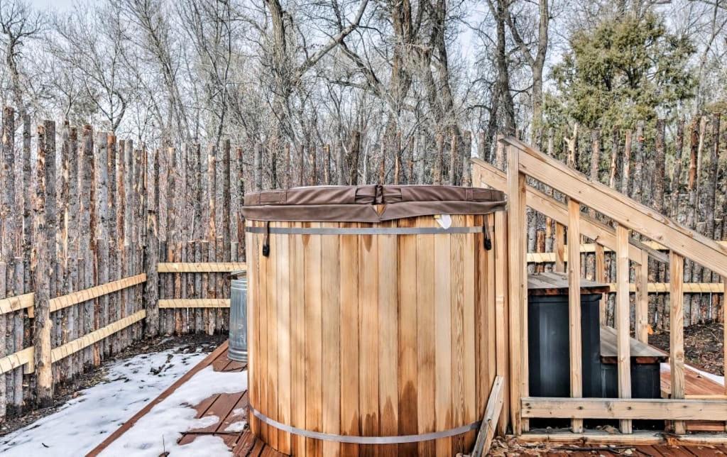 Taos Goji Farm & Eco-Lodge Retreat Arroyo Seco Exterior photo