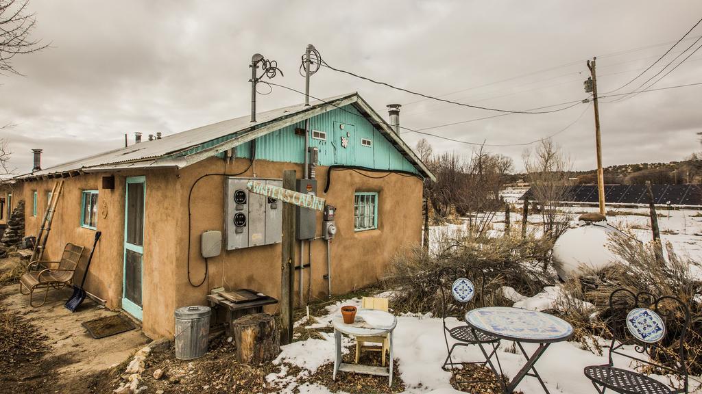 Taos Goji Farm & Eco-Lodge Retreat Arroyo Seco Exterior photo