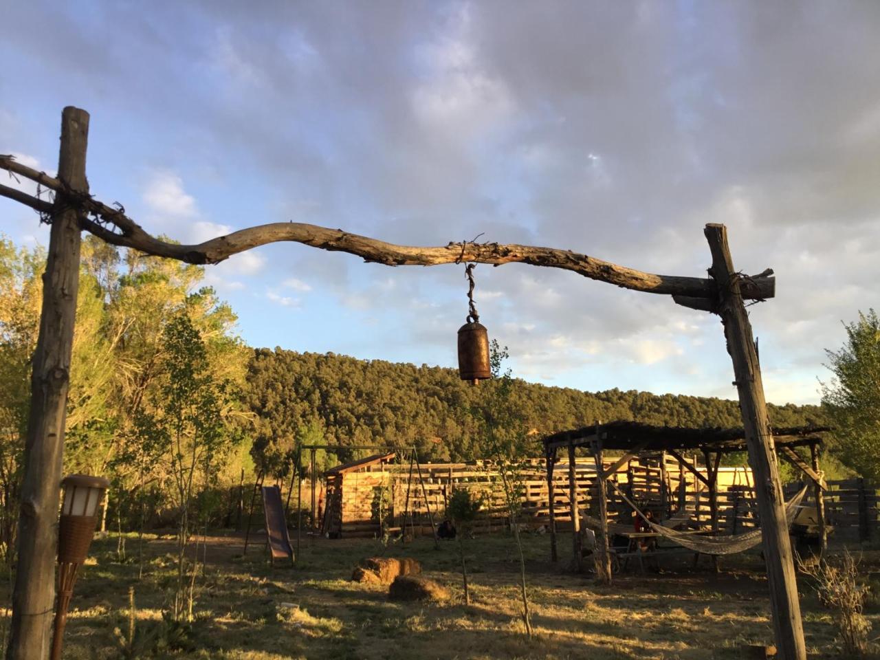 Taos Goji Farm & Eco-Lodge Retreat Arroyo Seco Exterior photo